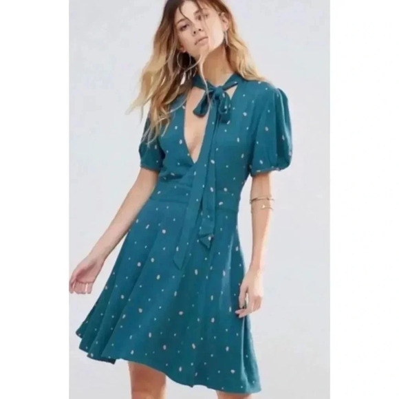 Free People Dresses & Skirts - Free People Green Polka Dot Abbie Tie Neck Reversible Dress, Size 4